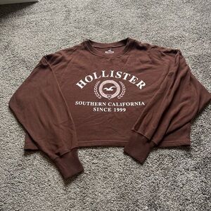 Brown Hollister crewneck sweatshirt